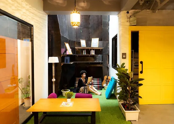 Khao San Social Capsule