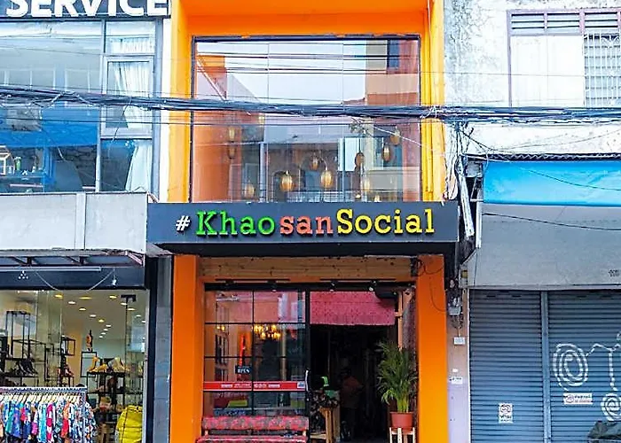 Khao San Social Capsule 호스텔 *
