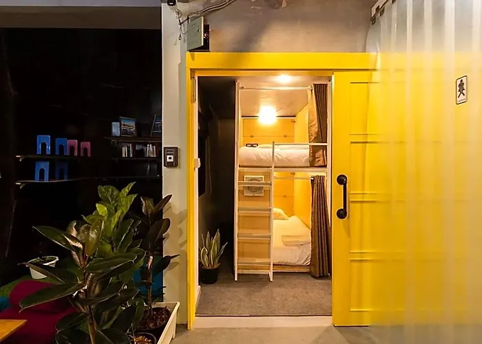 Hostel Khao San Social Capsule *