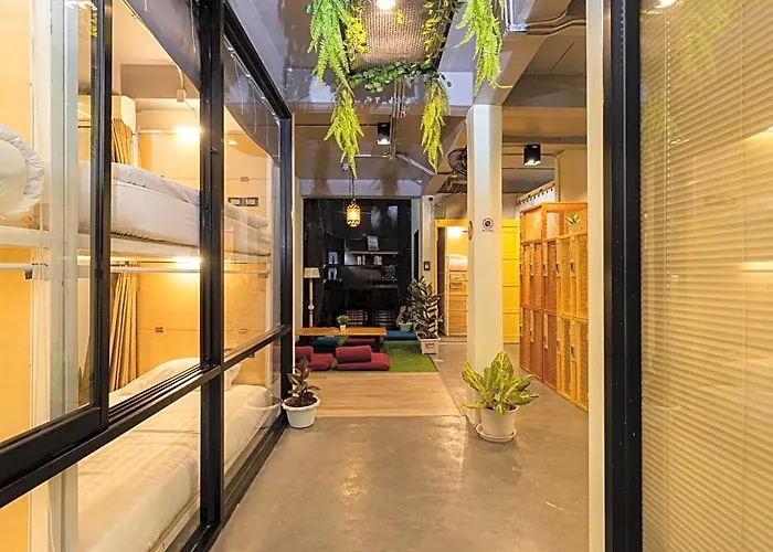 Khao San Social Capsule *