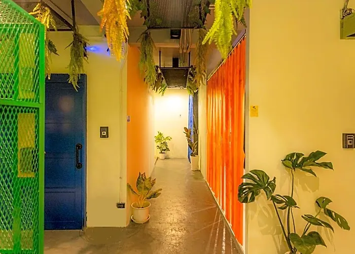 Khao San Social Capsule Hostel *