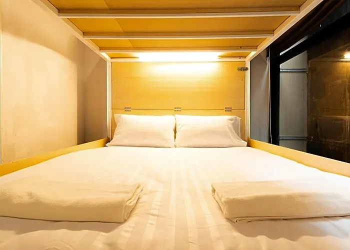 Khao San Social Capsule Hostel *