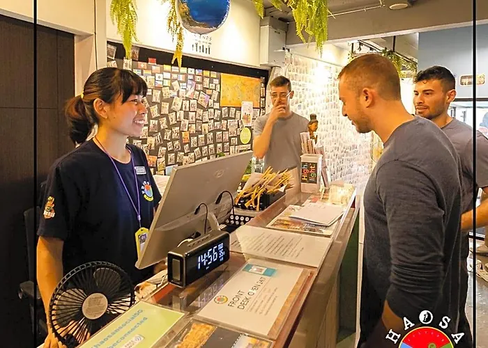 بيت شباب Khao San Social Capsule *